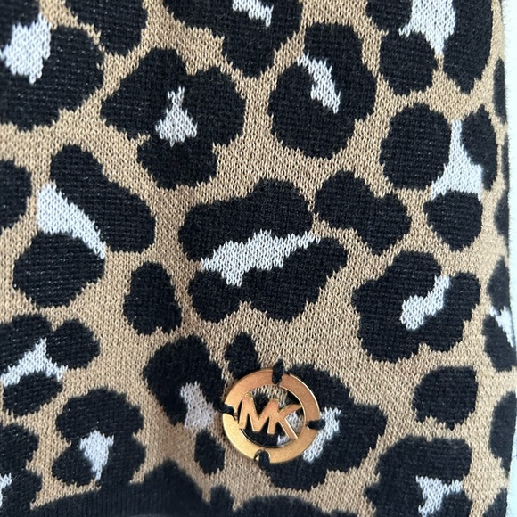 Michael Kors Cheetah Top - NWT - Picture 3 of 3